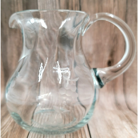 Princess House Heritage Clear Glass Pitcher Etched Grapes 2 Qt Water Juice USA - Picture 11 of 16